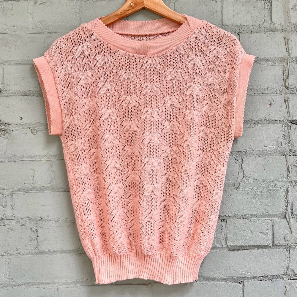 Vintage Pink Short Sleeve Sweater with Pointelle Bow Pattern